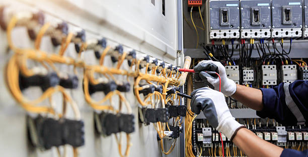 Professional Electrician technician working in North Barrington, IL